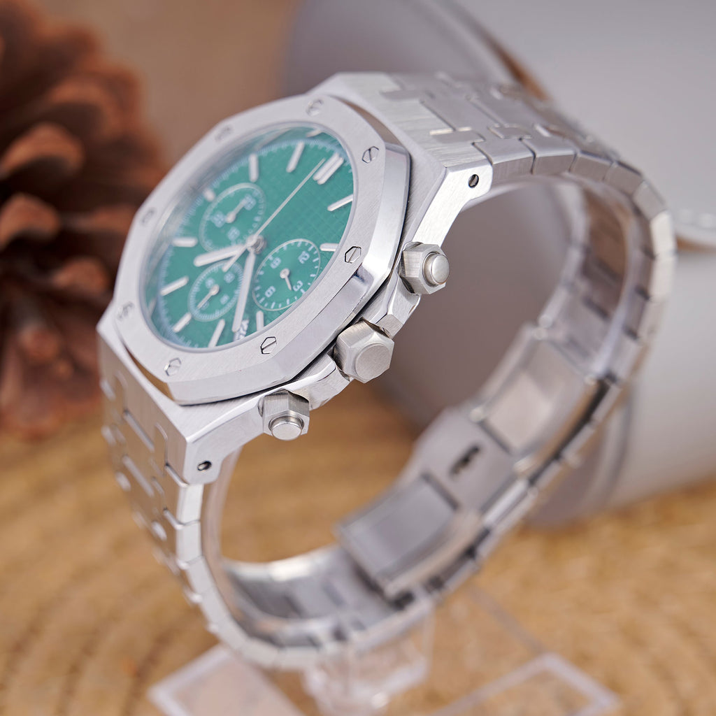 SEIKOAK SILVER GREEN DIAL CHRNOGRAGH