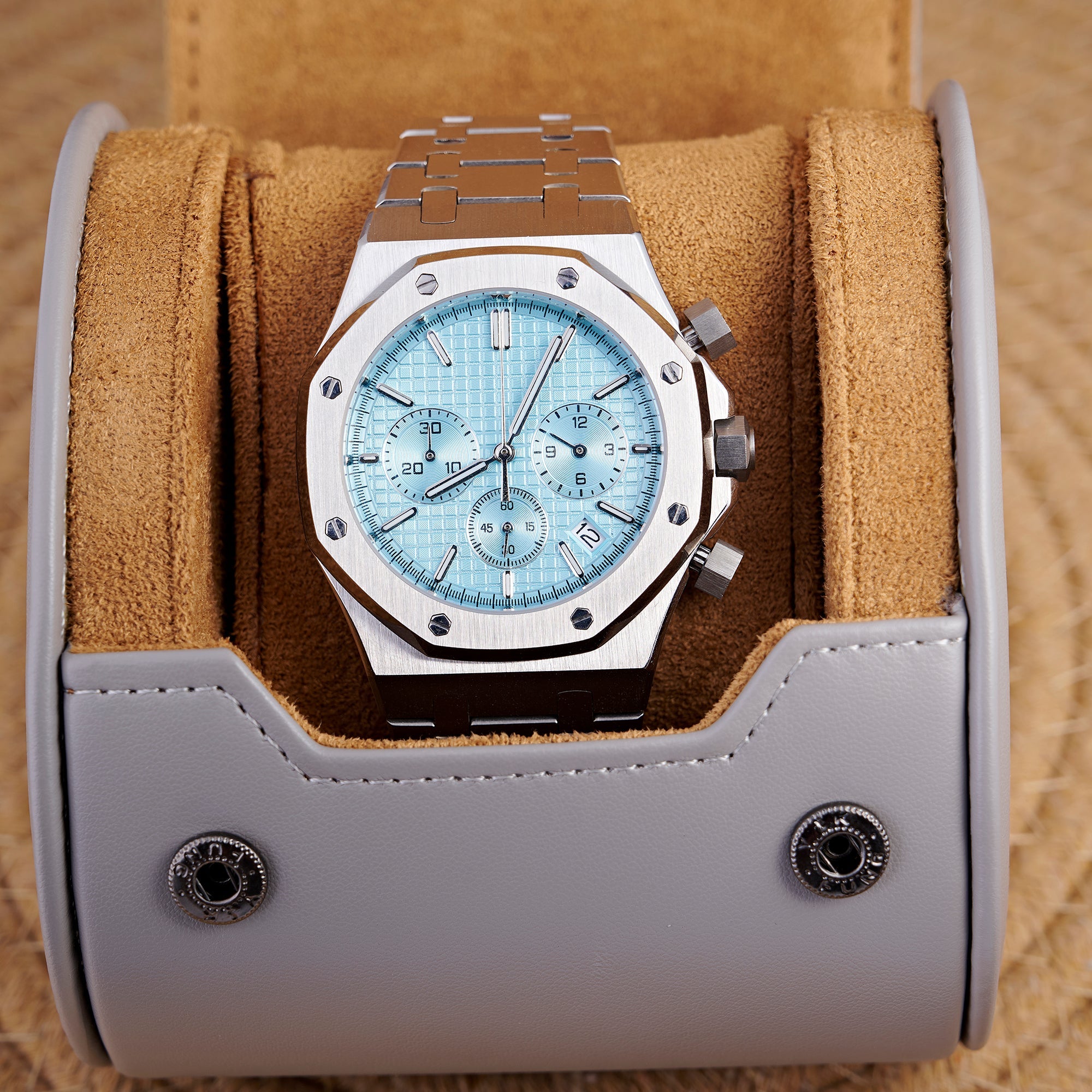SEIKOAK ICE BLUE DIAL CHRNOGRAPGH