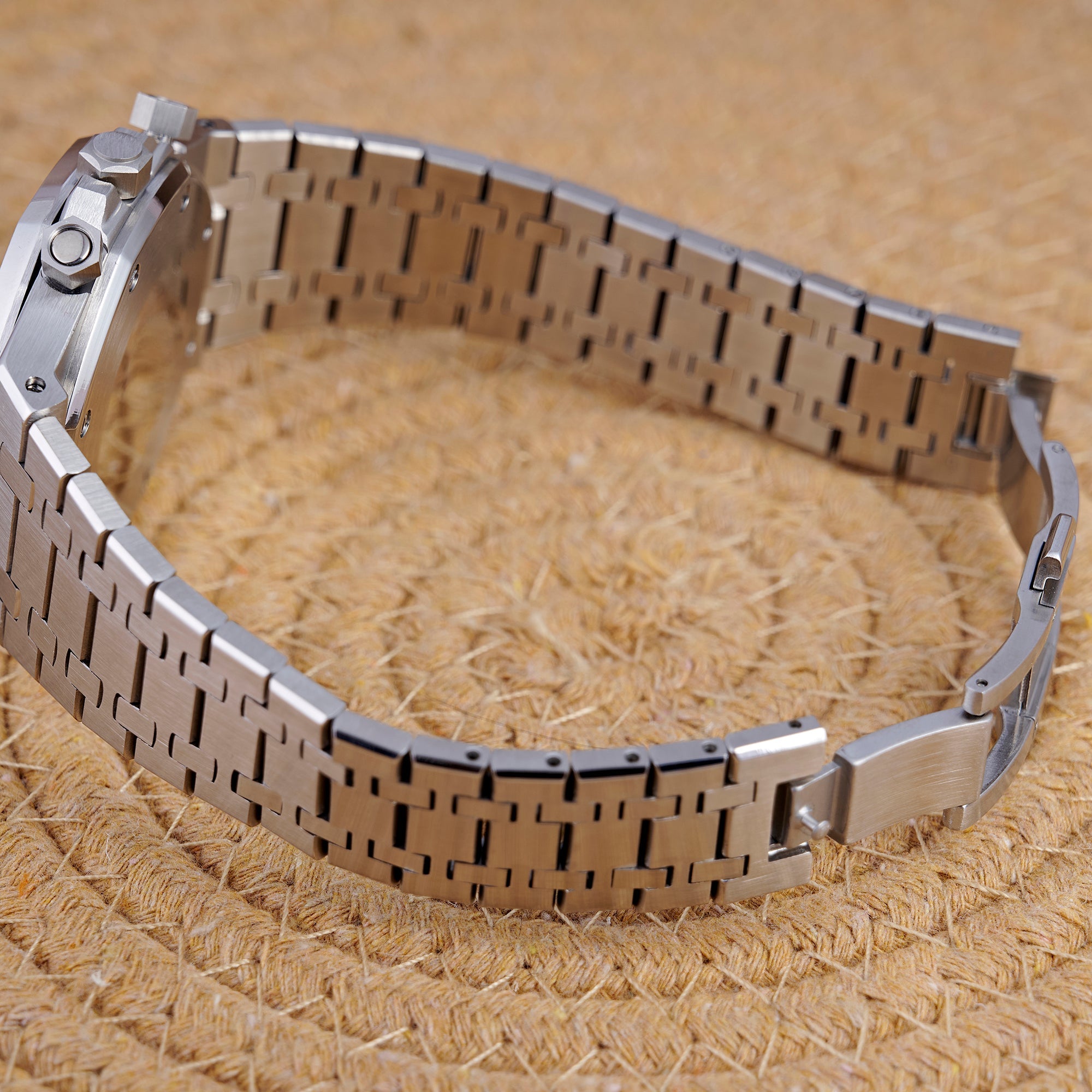 SEIKOAK WHITE SILVER CHRNO