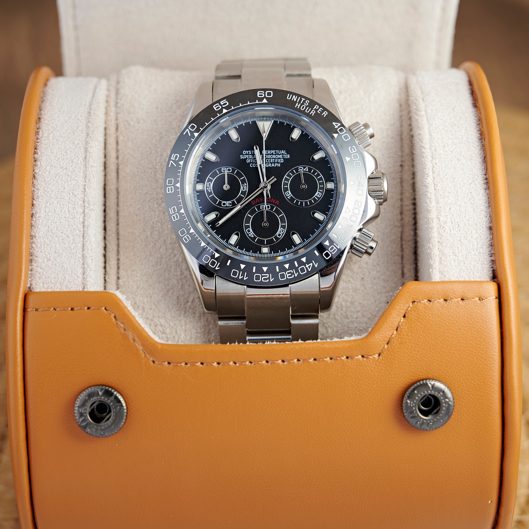 SEITONA BLACK AND SILVER