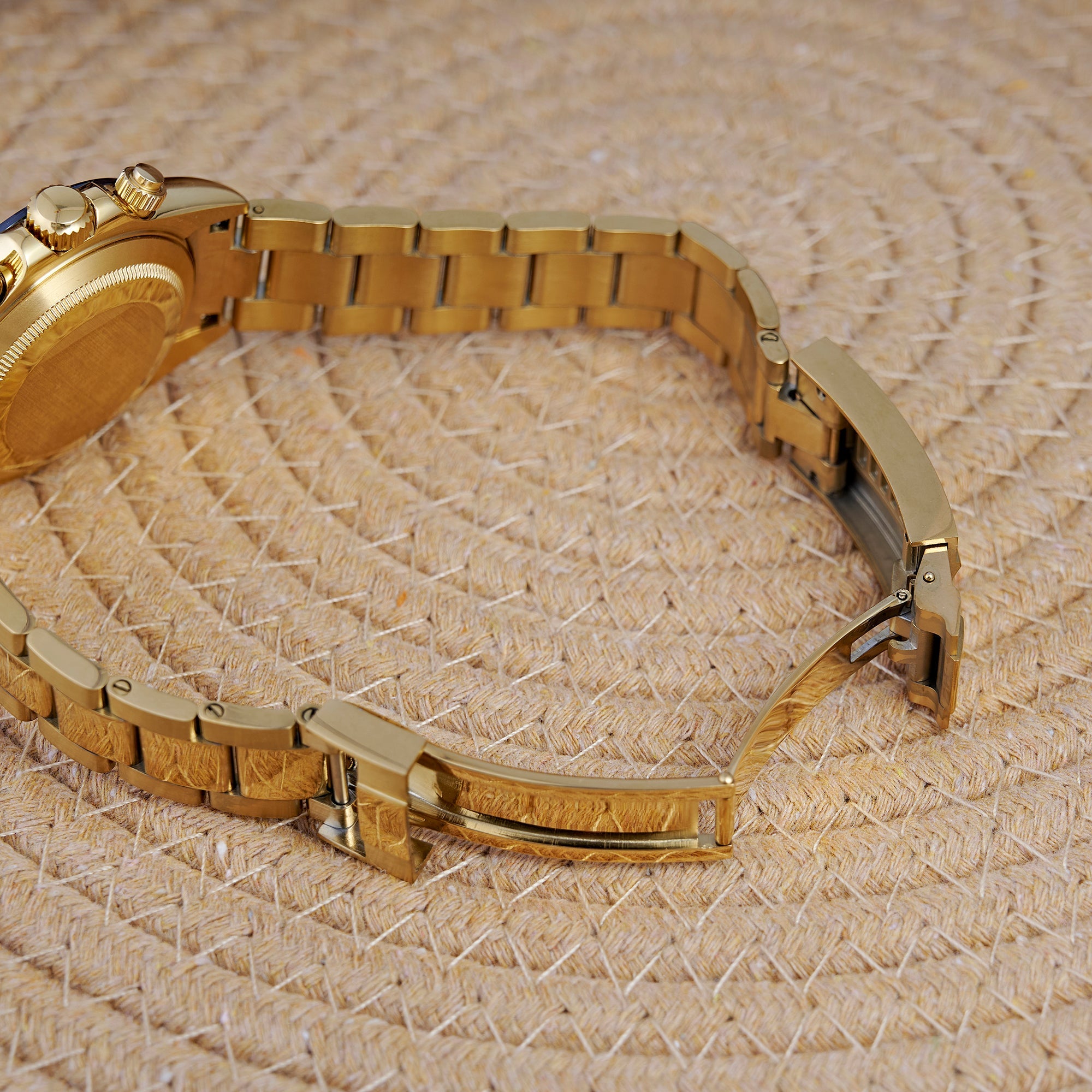 SEITONA BLACK ARABIC DIAL GOLD